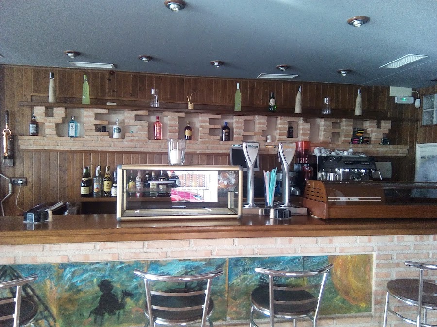 Bar cafetería Yesterday