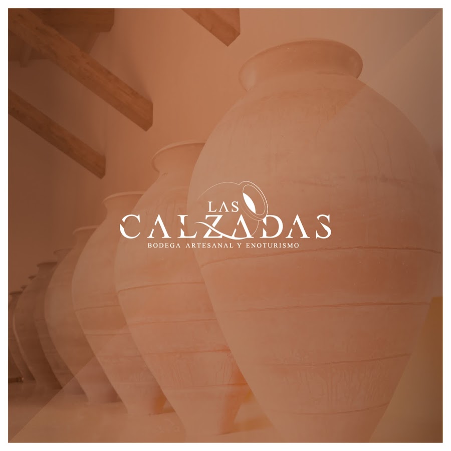 Bodega Asador Las Calzadas. Enoturismo - Vinos Tinácula