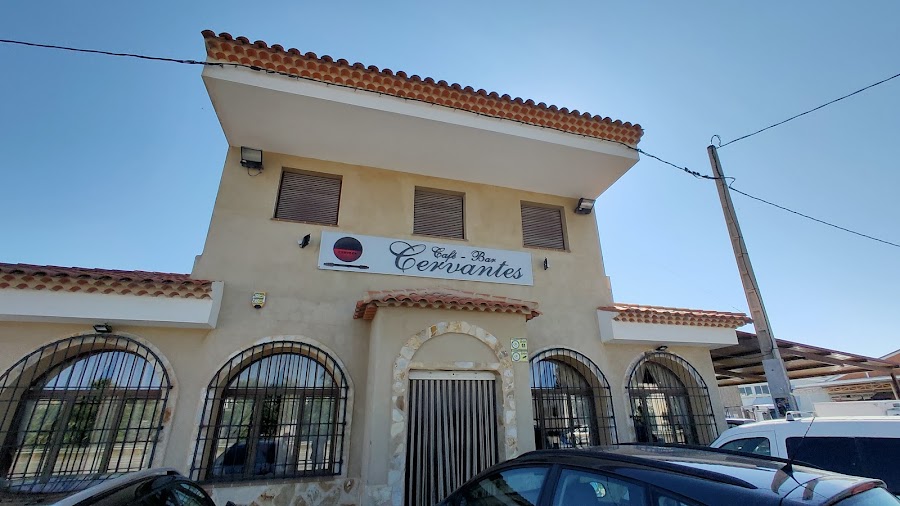 Café-Bar Cervantes.