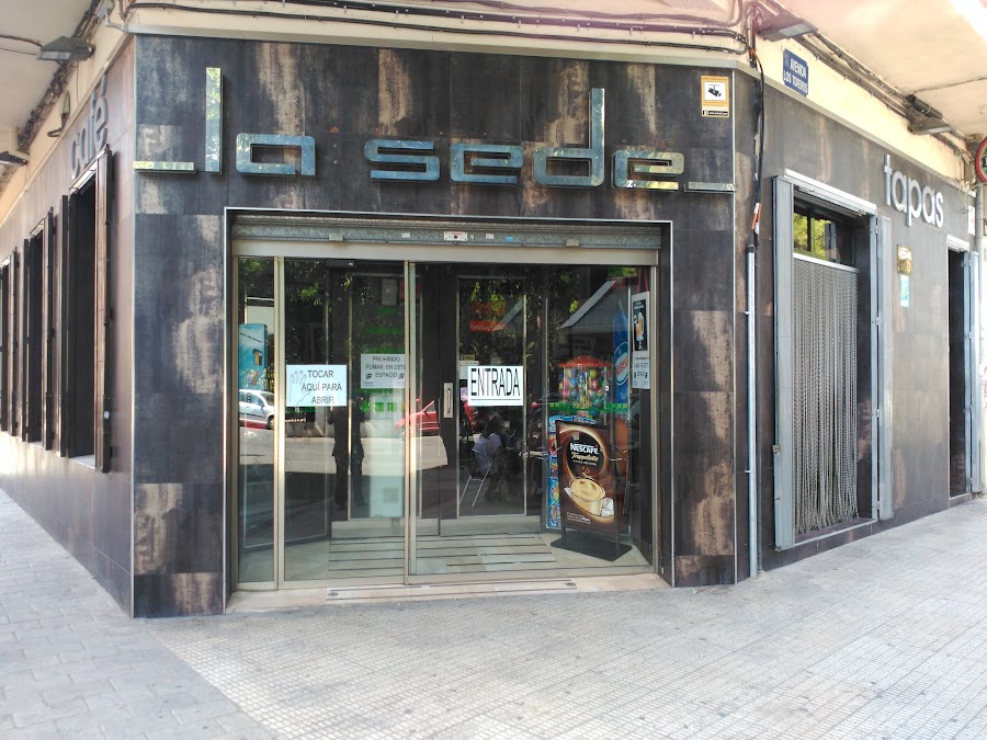 café-bar _la sede_.