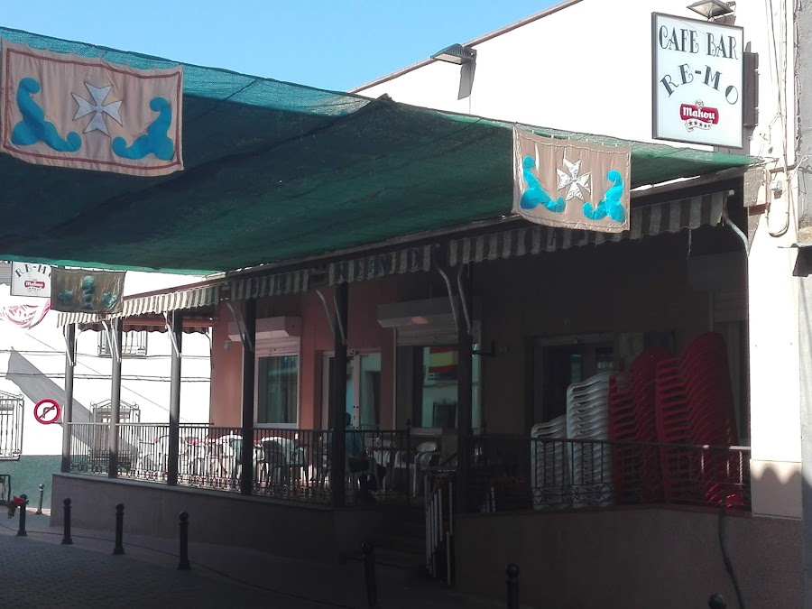 CAFÉ BAR RE-MO.