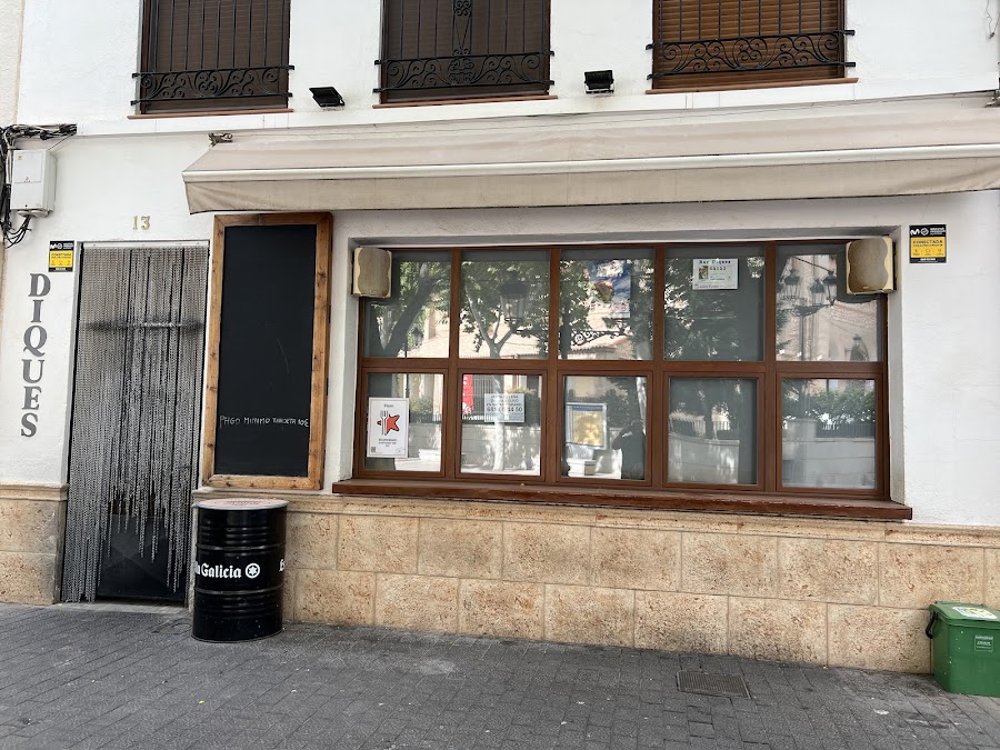 CAFE BAR RESTAURANTE DIQUES