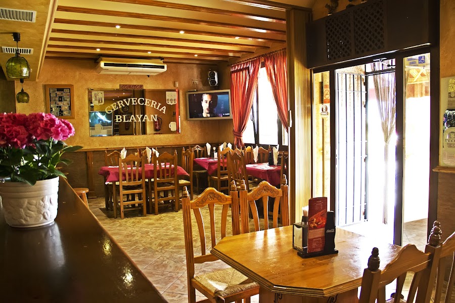 Cervecería-Cafetería-Asador De Pollos Blayan