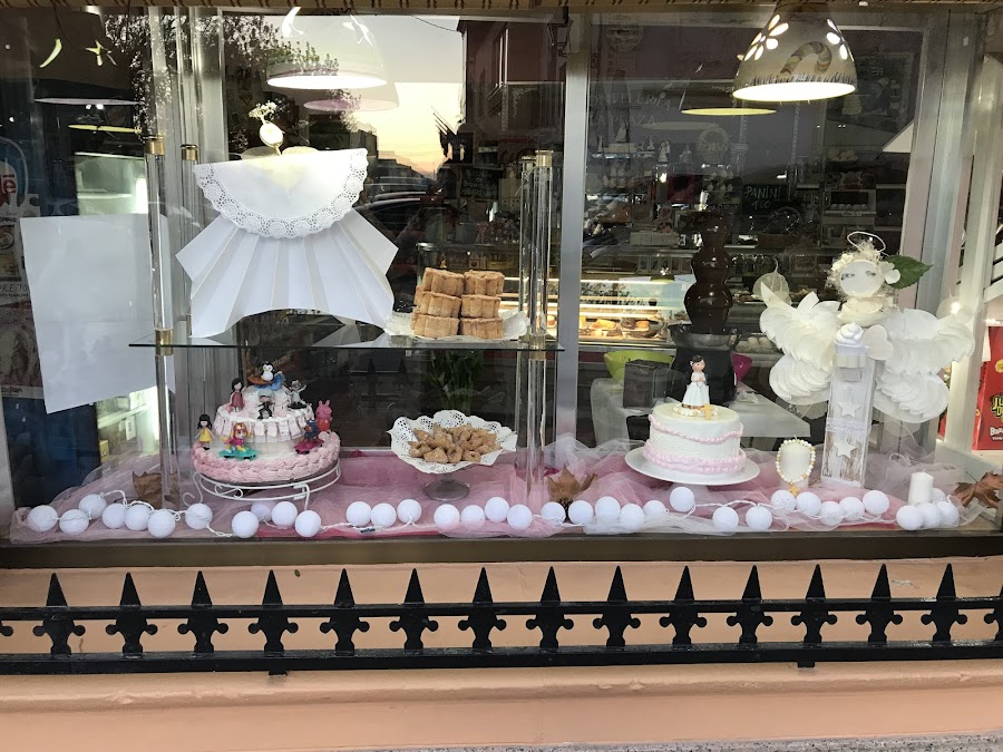 CONFITERÍA LA PLAZA.