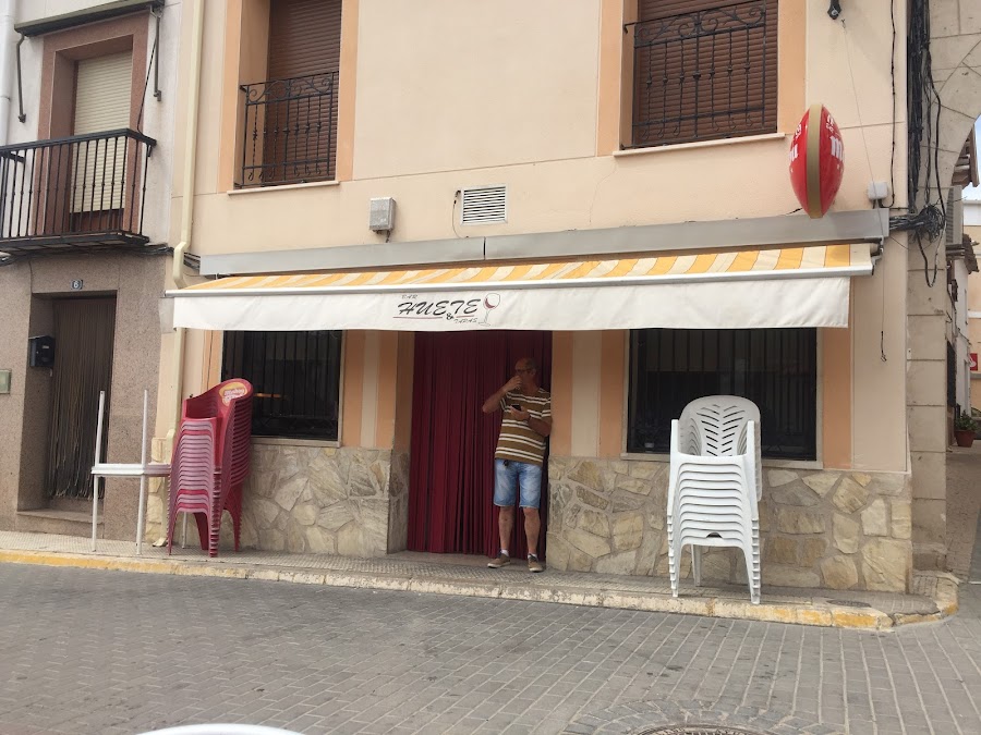 Huete & Tapas
