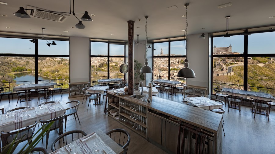 Restaurante La Ermitaña / Mirador Gastronómico de Toledo