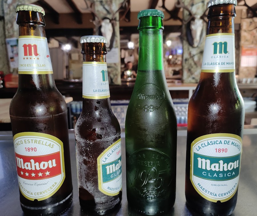 Bar Taburetes, Valentin Ramos