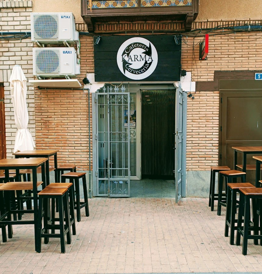 Cafetería Cervecería Karma