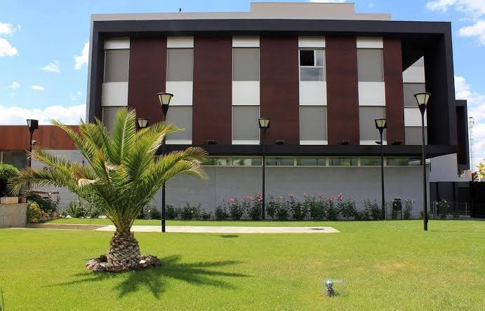 Escuderos Hotel Cruz