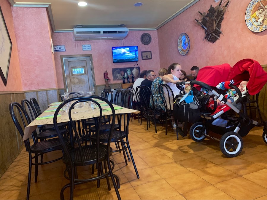 Hostal Restaurante Catering El Alfar 