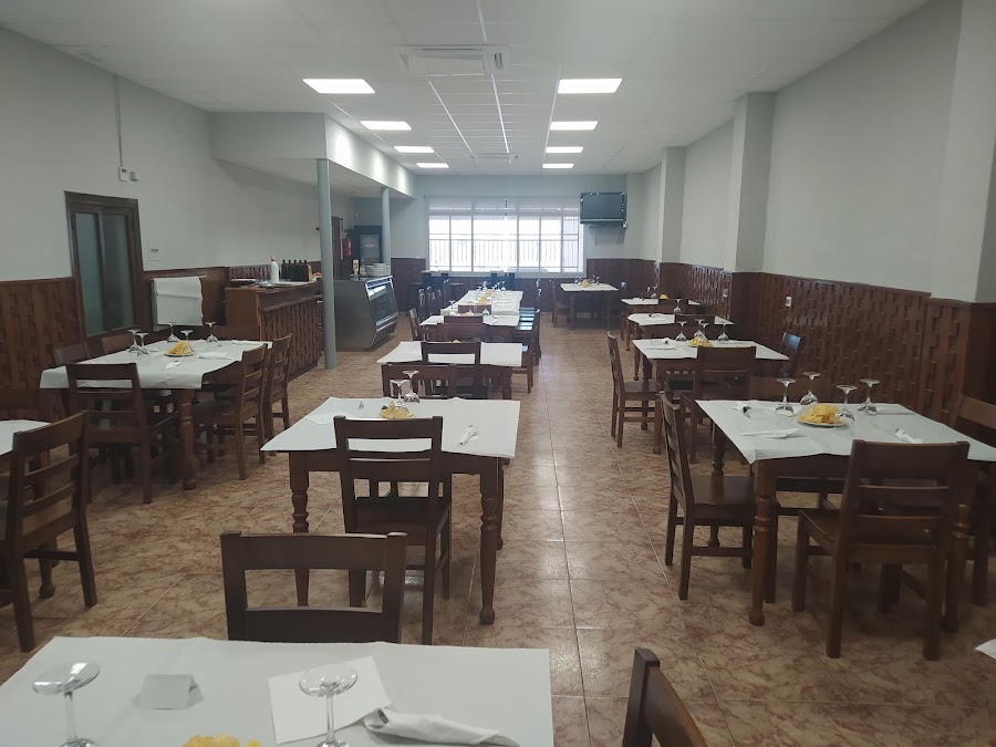 Hostal Restaurante “El Cruce De Barrax”