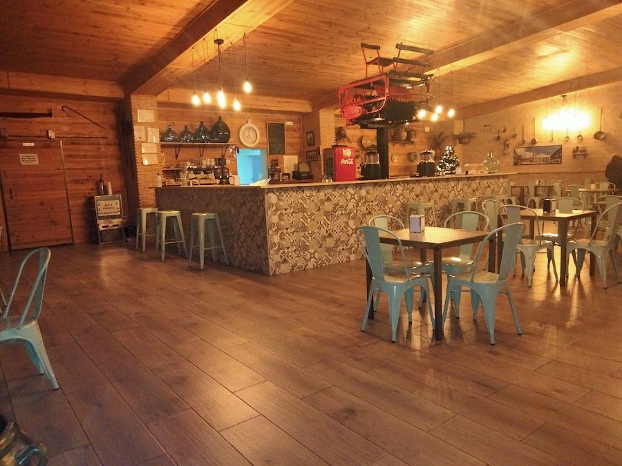 PLAZA DE TOROS CAFETERÍA-CHURRERÍA.