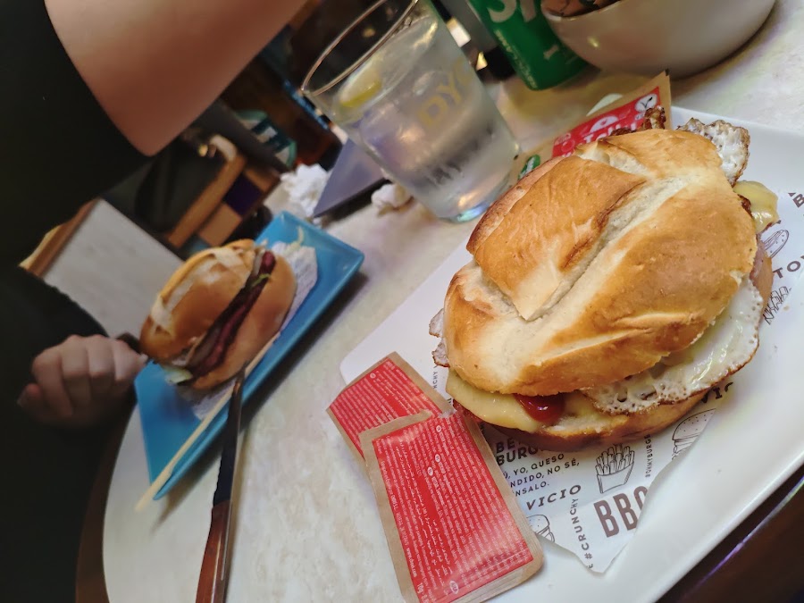 Pub Bufón Hamburguesería