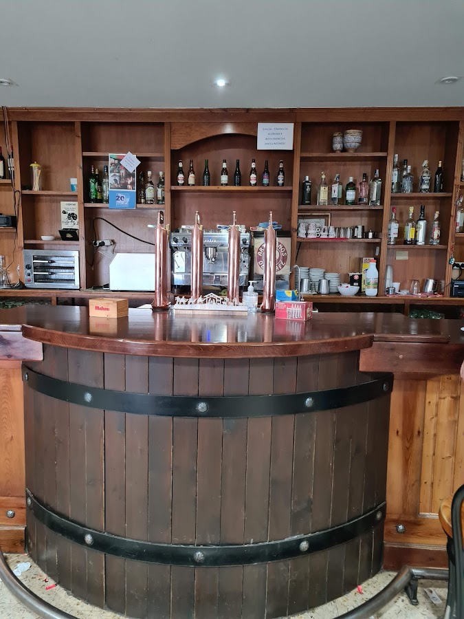 Restaurante Bar Imperial / Camas