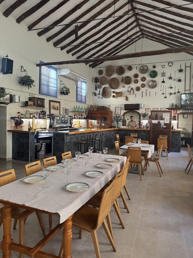 Restaurante La Toba, Aýna.