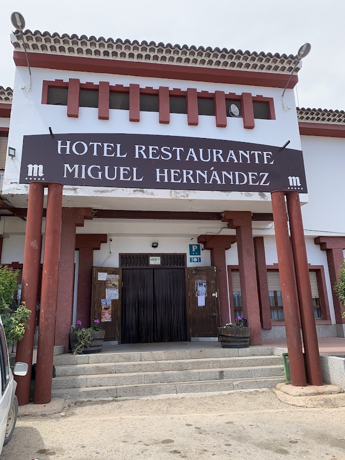 RESTAURANTE MIGUEL HERNÁNDEZ.