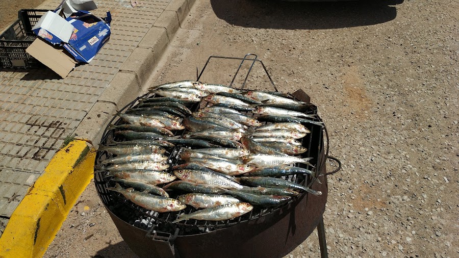 Tapeo & Tú Café-Pub